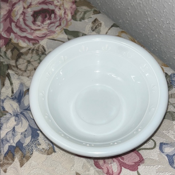 Avon Vintage Milk Glass Small Pitcher and Bowl Set - Picture 5 of 7